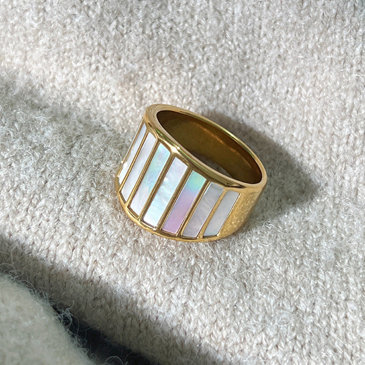 Retro White Fritillary Ring for Women's Fashion